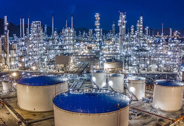 petroleum refining image